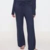 Triumph Pantalon Doux Et Confortable Bleu Foncé Pour Femme Amourette Cozy 2 Triumph Pantalon Doux Et Confortable Bleu Foncé Pour Femme Amourette Cozy -Lingerie Sipp amourette cozy pantalon fonce bleu