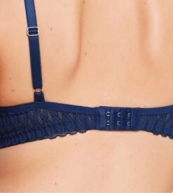 Triumph Soutien-gorge Balconnet Aura Spotlight Deep Water 12 Triumph Soutien-gorge Balconnet Aura Spotlight Deep Water -Lingerie Sipp aura spotlight t whp sga 6722 deep water bleu 4