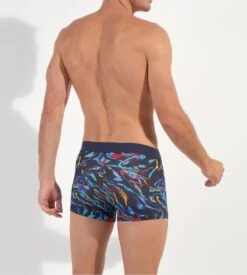 Hom Boxer BALI Navy Print – Boxer Homme en Microfibre à Motifs Vagues Multicolores -Lingerie Sipp bali boxer p0ra navy print bleu 4