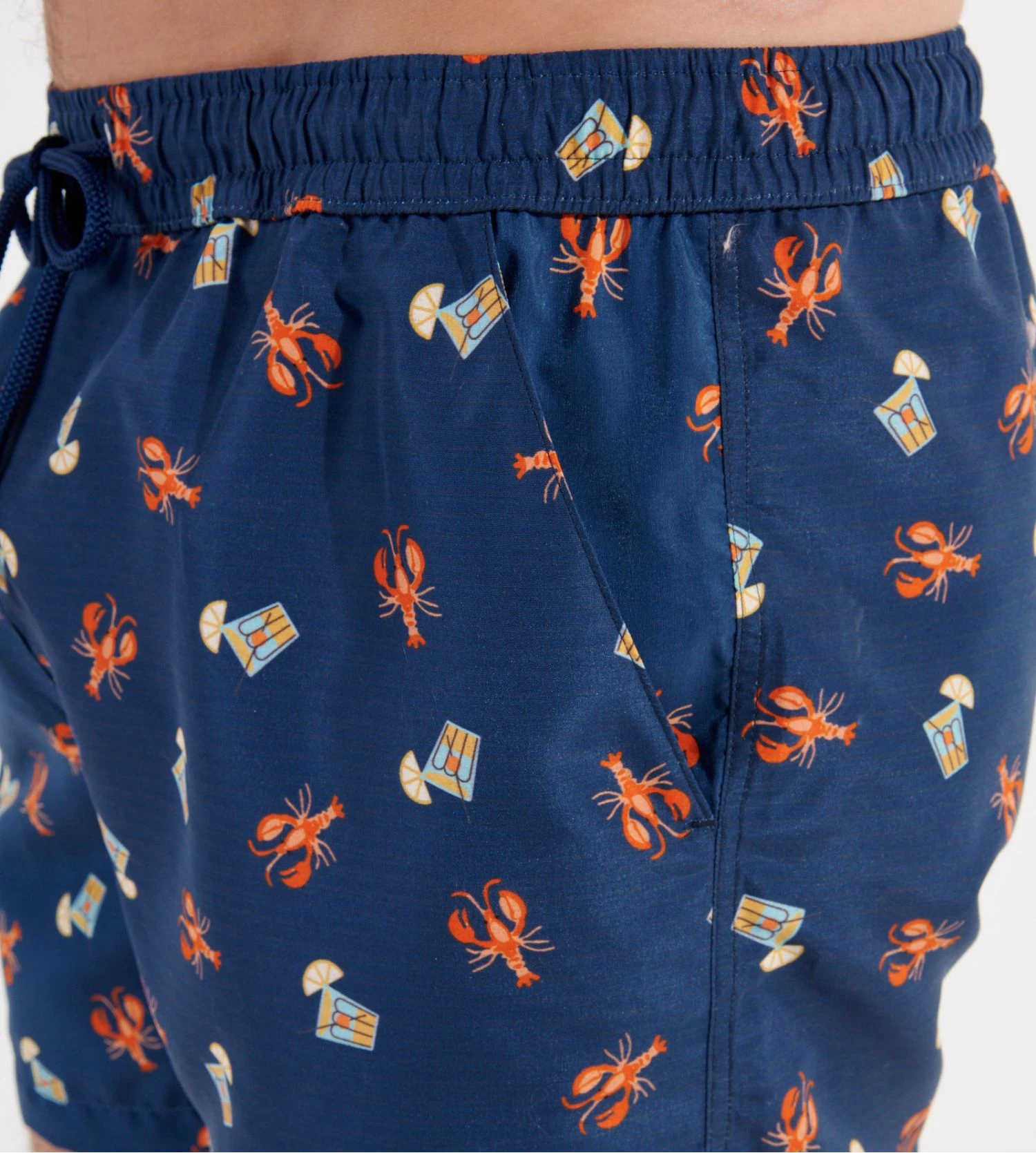 Short De Plage Imprimé Pour Homme Beach Club Bleu 5 Short De Plage Imprimé Pour Homme Beach Club Bleu – Image 3