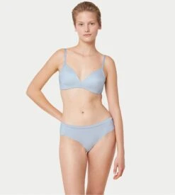 Triumph Shorty Hipster Body Make Up Soft Touch Fairy Blue -Lingerie Sipp body make up soft touch hipster ex shorty 00mb fairy blue 4