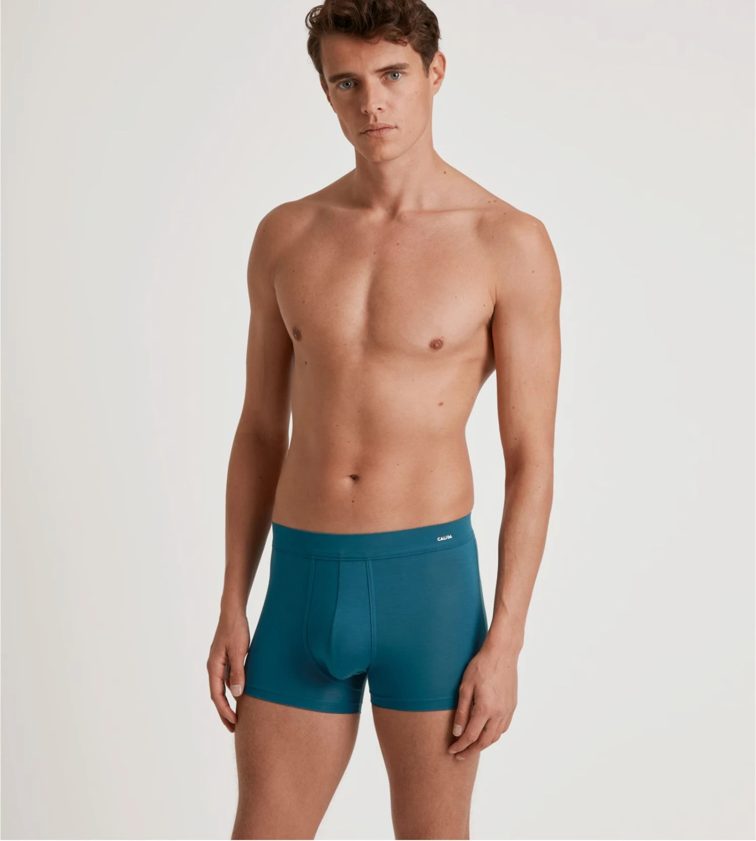 Calida Boxer Balanced Day Legion Blue – Sous-vêtement Homme Régénérant en Lyocell et SeaCell™ 3 Calida Boxer Balanced Day Legion Blue – Sous-vêtement Homme Régénérant en Lyocell et SeaCell™