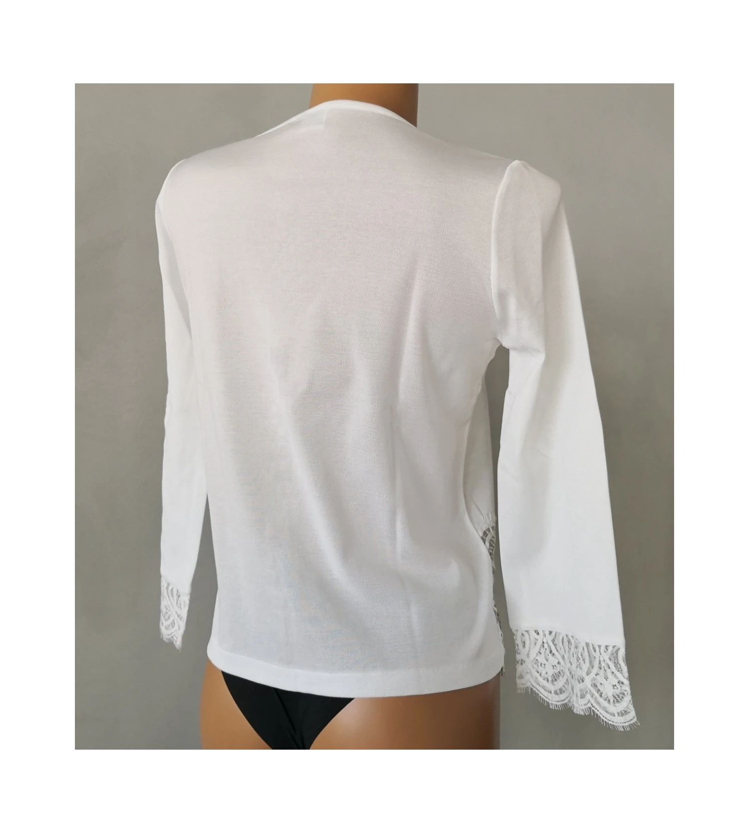 Cardigan Oscalito Blanc en Pur Coton d'Égypte et Dentelle de Calais Chantilly 4 Cardigan Oscalito Blanc en Pur Coton d'Égypte et Dentelle de Calais Chantilly – Image 2