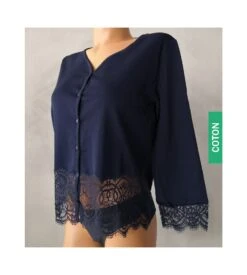 Oscalito Cardigan Bleu en Fil d'Écosse et Dentelle de Calais Chantilly - Gilet Luxe Femme 11 Oscalito Cardigan Bleu en Fil d'Écosse et Dentelle de Calais Chantilly - Gilet Luxe Femme -Lingerie Sipp cardigan coton dentelle chantilly 456 bleu 2