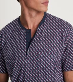 Calida Chemise De Nuit Homme Boutonnée Relax Imprint Mars Red 10 Calida Chemise De Nuit Homme Boutonnée Relax Imprint Mars Red -Lingerie Sipp cdn h bout mc mars red 2