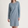 Calida Chemise de Nuit Ornament Nights Bleu en Coton - Manches Longues à Motif Ornemental 1 Calida Chemise de Nuit Ornament Nights Bleu en Coton - Manches Longues à Motif Ornemental -Lingerie Sipp cdn ml100cm 370 blue cotton