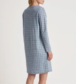 Calida Chemise de Nuit Ornament Nights Bleu en Coton - Manches Longues à Motif Ornemental -Lingerie Sipp cdn ml100cm 370 blue cotton 3