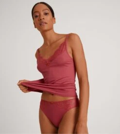 Calida Modal Sense Pomegranate Red - Débardeur en Dentelle à Fines Bretelles 13 Calida Modal Sense Pomegranate Red - Débardeur en Dentelle à Fines Bretelles -Lingerie Sipp chemise bf dentelle pomegranate red 5