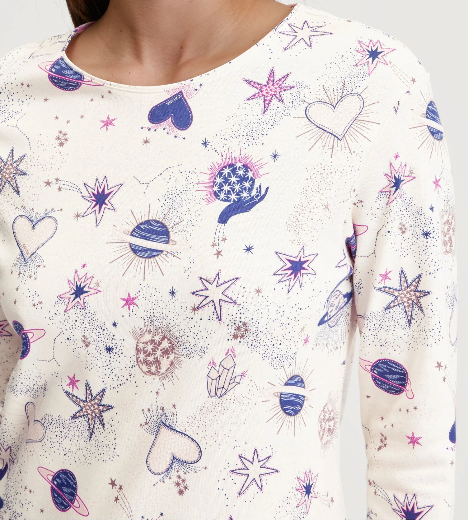 Calida Charm Cream Favourites Universe – Chemise de Nuit Manches Longues en Coton Bio 5 Calida Charm Cream Favourites Universe – Chemise de Nuit Manches Longues en Coton Bio – Image 3