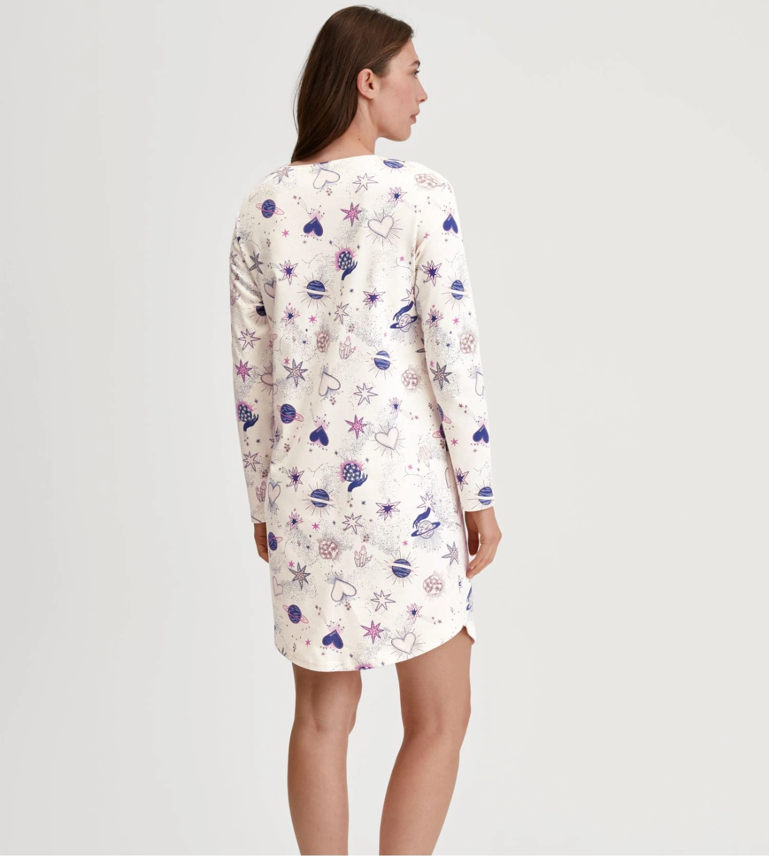 Calida Charm Cream Favourites Universe – Chemise de Nuit Manches Longues en Coton Bio 6 Calida Charm Cream Favourites Universe – Chemise de Nuit Manches Longues en Coton Bio – Image 4
