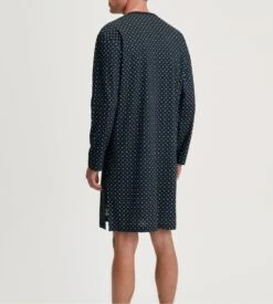 Calida Relax Streamline Saphir Blue – Chemise de nuit élégante en coton interlock pour homme 9 Calida Relax Streamline Saphir Blue – Chemise de nuit élégante en coton interlock pour homme -Lingerie Sipp chemise de nuit homme en coton saphir blue 3