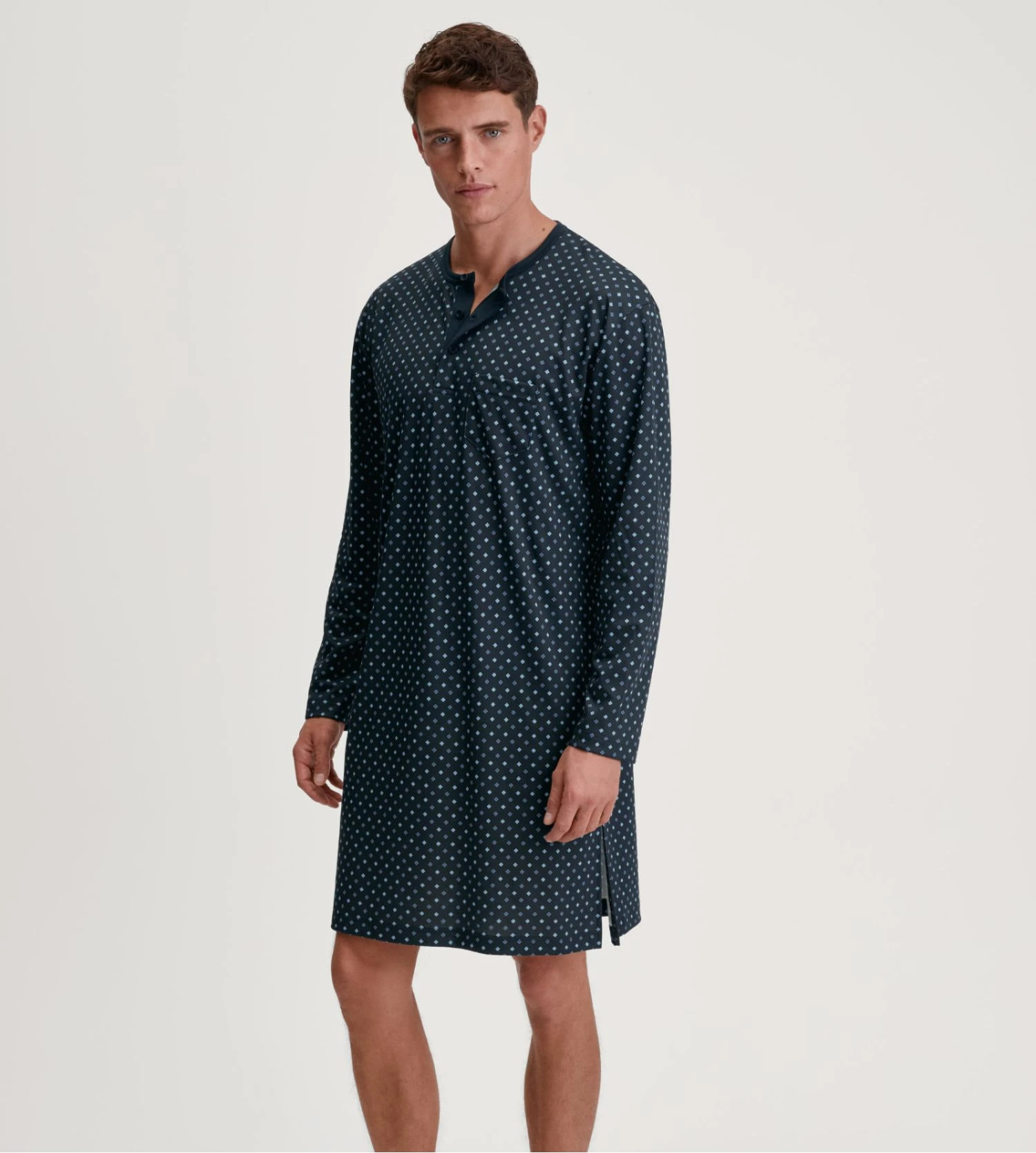 Calida Relax Streamline Saphir Blue – Chemise de nuit élégante en coton interlock pour homme 3 Calida Relax Streamline Saphir Blue – Chemise de nuit élégante en coton interlock pour homme