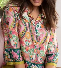 Lise Charmel Libertine en Fleurs – Chemise Courte en Satin de Viscose Imprimé Floral 12 Lise Charmel Libertine en Fleurs – Chemise Courte en Satin de Viscose Imprimé Floral -Lingerie Sipp chemise soie libertine en fleurs libre eclosion 2