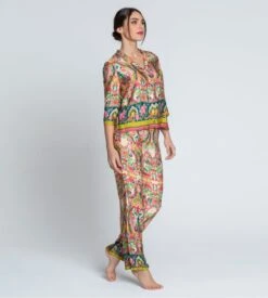 Lise Charmel Libertine en Fleurs – Chemise Courte en Satin de Viscose Imprimé Floral 15 Lise Charmel Libertine en Fleurs – Chemise Courte en Satin de Viscose Imprimé Floral -Lingerie Sipp chemise soie libertine en fleurs libre eclosion 5