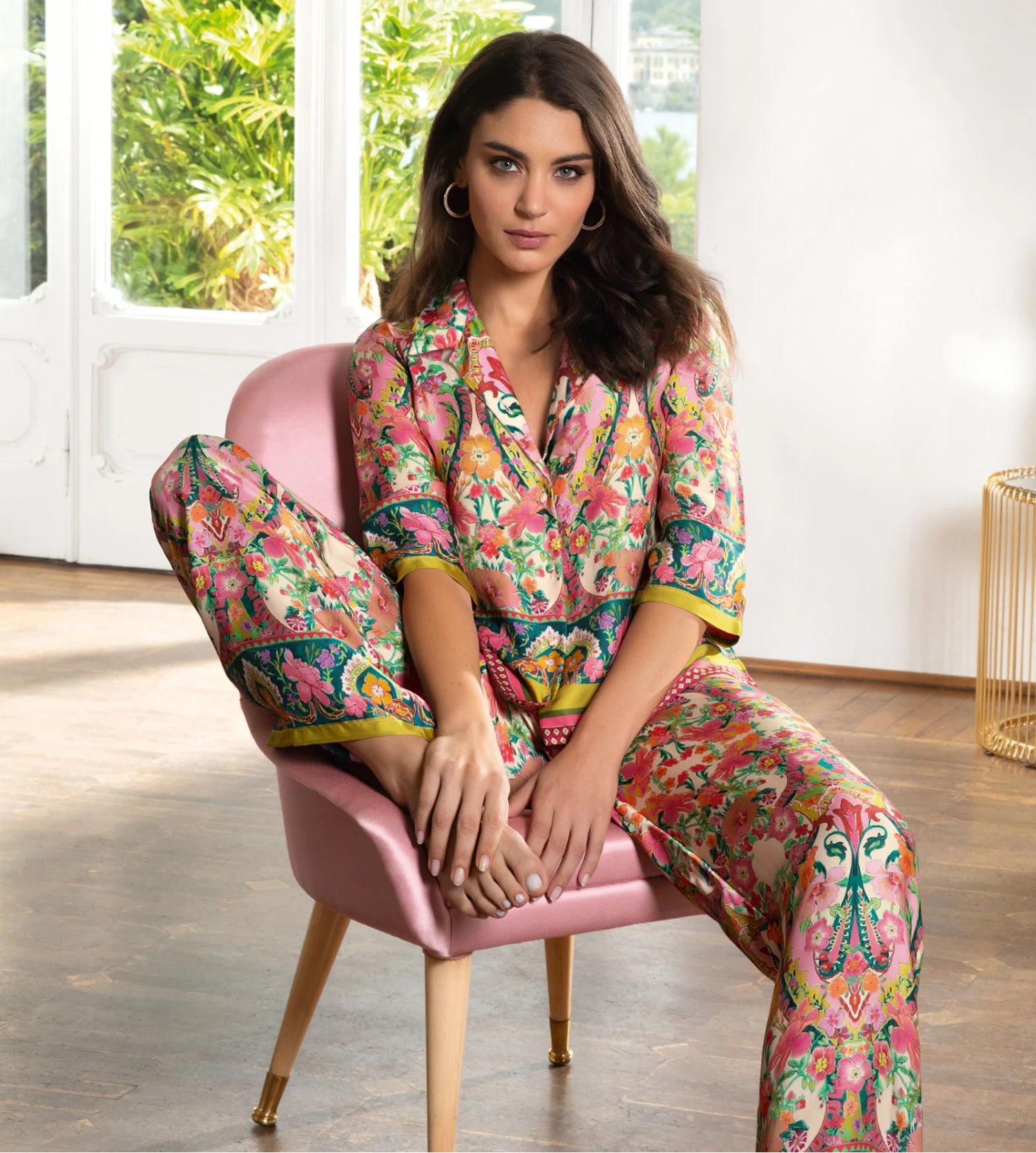 Lise Charmel Libertine en Fleurs – Chemise Courte en Satin de Viscose Imprimé Floral 10 Lise Charmel Libertine en Fleurs – Chemise Courte en Satin de Viscose Imprimé Floral – Image 8