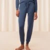 Triumph Cozy Comfort Crown Blue – Pantalon de Nuit Jogger en Matières Recyclées -Lingerie Sipp cozy comfort cozy trouser tdf pantalon 4098 crown blue