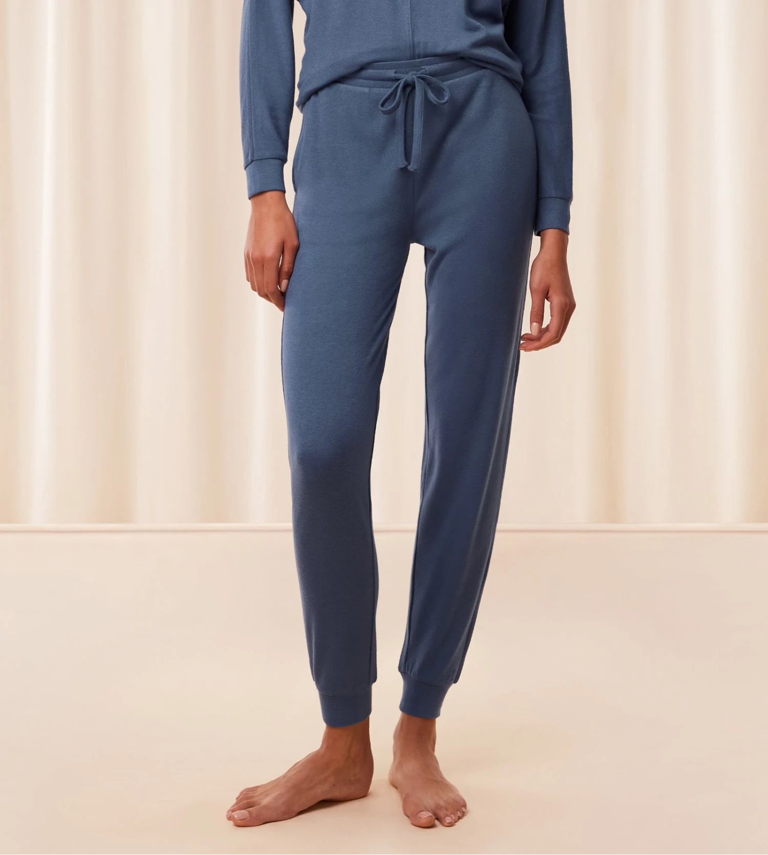 Triumph Cozy Comfort Crown Blue – Pantalon de Nuit Jogger en Matières Recyclées 3 Triumph Cozy Comfort Crown Blue – Pantalon de Nuit Jogger en Matières Recyclées