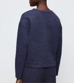 Triumph Pull Cozy Comfort Bleu Foncé - Sweat Matelassé Col Rond Femme 11 Triumph Pull Cozy Comfort Bleu Foncé - Sweat Matelassé Col Rond Femme -Lingerie Sipp cozy comfort top fonce bleu 3