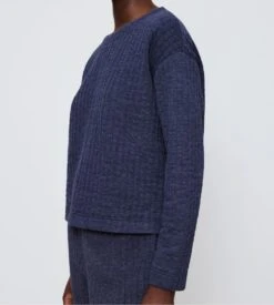 Triumph Pull Cozy Comfort Bleu Foncé - Sweat Matelassé Col Rond Femme 12 Triumph Pull Cozy Comfort Bleu Foncé - Sweat Matelassé Col Rond Femme -Lingerie Sipp cozy comfort top fonce bleu 4