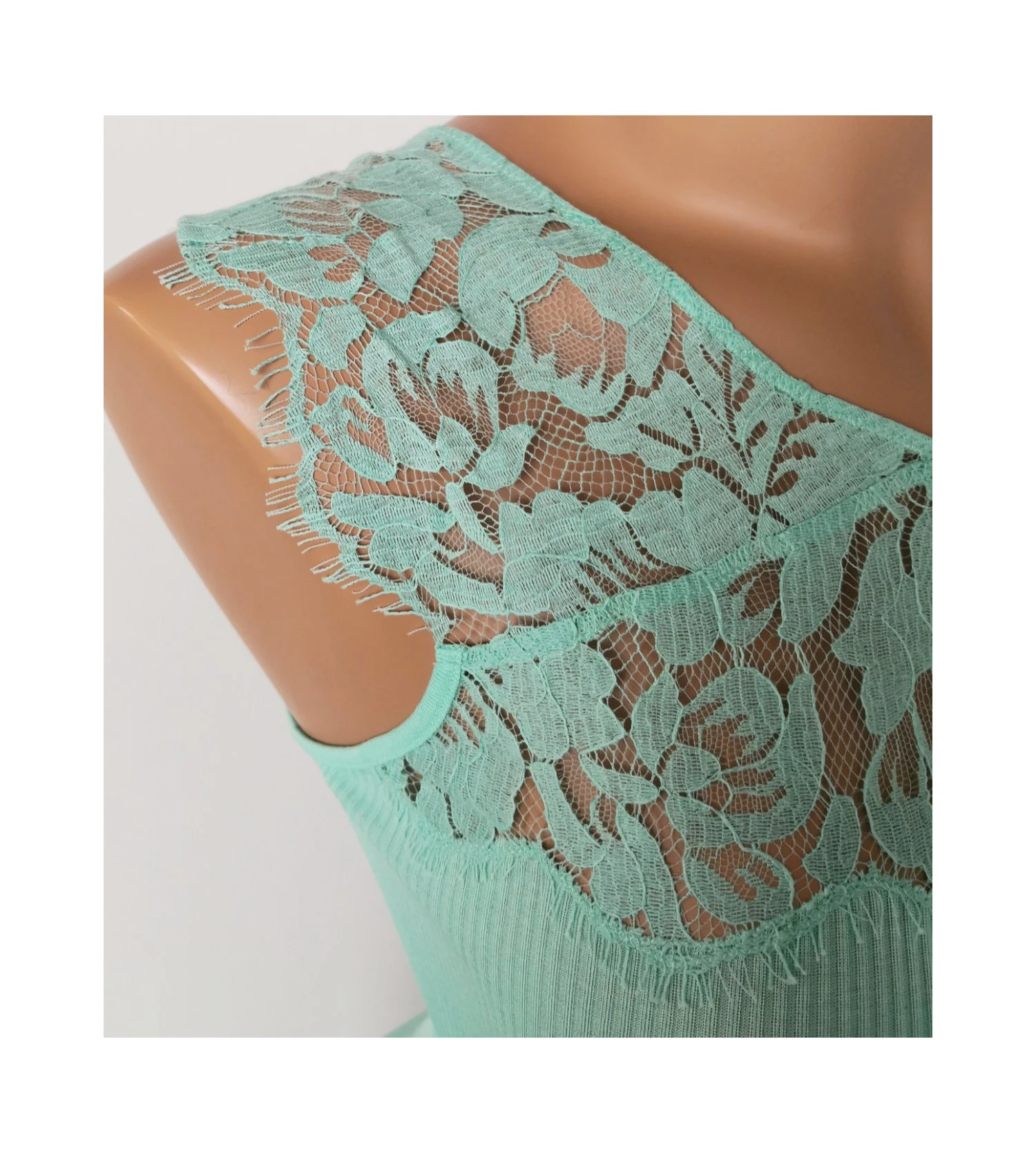 Oscalito Débardeur Menthe en Coton Fil d'Écosse – Top Dentelle Chantilly et Plumetis 7 Oscalito Débardeur Menthe en Coton Fil d'Écosse – Top Dentelle Chantilly et Plumetis – Image 5