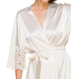 Déshabillé Sonia Crème en Satin – Robe de Chambre Coemi avec Dentelle Guipure -Lingerie Sipp deshabille en satin sonia creme 2
