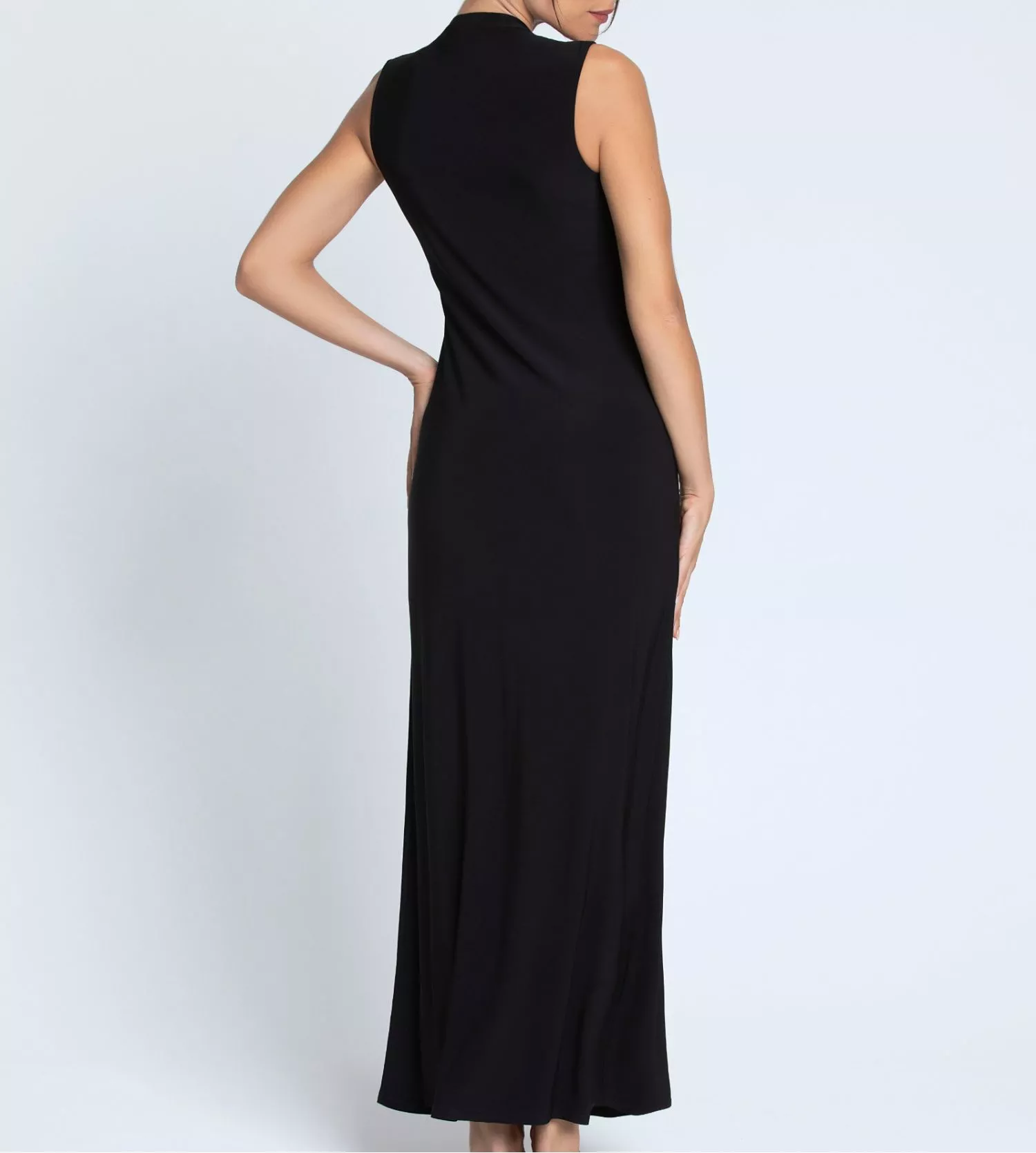 Lise Charmel Éclats d'Or Noir et Or – Robe Longue à Broderie Tattoo et Col Montant 6 Lise Charmel Éclats d'Or Noir et Or – Robe Longue à Broderie Tattoo et Col Montant – Image 4