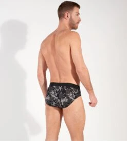 Hom Slip Homme Fairmont – Imprimé Fleuri Noir et Blanc en Coton et Modal 11 Hom Slip Homme Fairmont – Imprimé Fleuri Noir et Blanc en Coton et Modal -Lingerie Sipp fairmont slip mini noir imprime fleuri 3
