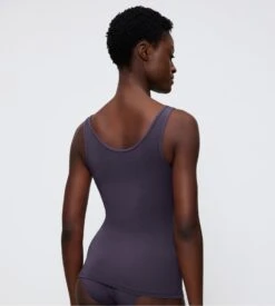 Triumph Débardeur Feel Of Modal Gris Ink Gray – Tank Top à Bretelles Larges et Dentelle Recyclée -Lingerie Sipp feel of modal top bretelles ink gray 3
