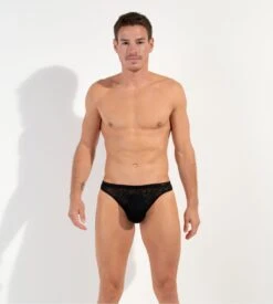 Hom String Homme en Dentelle Noire – Motif Cachemire Transparent et Confort Free Cut 11 Hom String Homme en Dentelle Noire – Motif Cachemire Transparent et Confort Free Cut -Lingerie Sipp free cut lace g string 0004 black noir 3