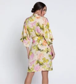 Lise Charmel Frisson d’Or Or Rose – Déshabillé en Satin de Viscose à Imprimé Floral -Lingerie Sipp frisson d or deshabille or rose 5