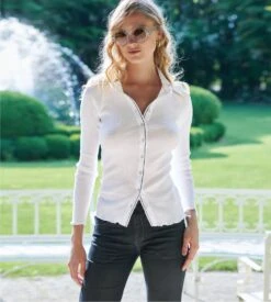 Chemisier Oscalito en Coton Fil d'Écosse Plissé Blanc et Marine – Haut Côtelé de Luxe 15 Chemisier Oscalito en Coton Fil d'Écosse Plissé Blanc et Marine – Haut Côtelé de Luxe -Lingerie Sipp gilet chemisier coton blanc 5