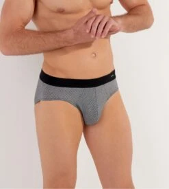 Hom Slip Mini HO1 Herbie – Imprimé Géométrique Noir et Blanc en Coton Modal 12 Hom Slip Mini HO1 Herbie – Imprimé Géométrique Noir et Blanc en Coton Modal -Lingerie Sipp herbie mini h i004 black print noir 4