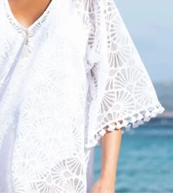 Antigel La Muse Dentelle Blanc – Tunique de Plage en Dentelle Coquillage avec Pompons 11 Antigel La Muse Dentelle Blanc – Tunique de Plage en Dentelle Coquillage avec Pompons -Lingerie Sipp la muse dentelle tunique 0001 blanc blanc 3