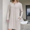 Liquette Longue En Viscose Côtelée Beige Avec Poches 2 Liquette Longue En Viscose Côtelée Beige Avec Poches -Lingerie Sipp liquette femme beige fonce