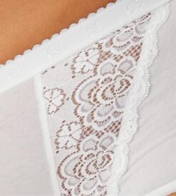 Lot De 4 Culottes Sloggi Chic Maxi BLANC -Lingerie Sipp lot de 4 culottes sloggi chic maxi blanc 03 4