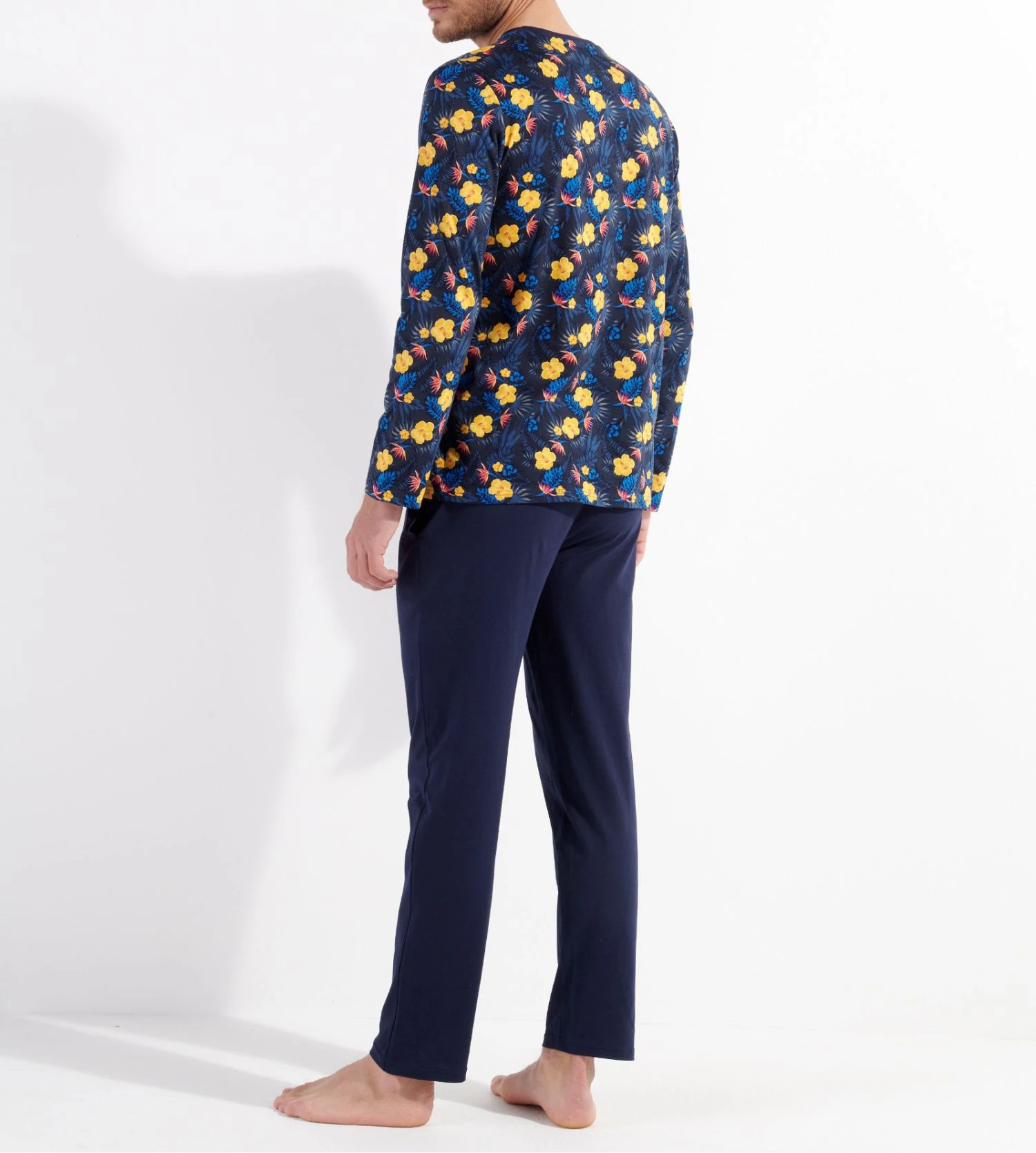 Hom Pyjama Long LUCKY Navy Print – Ensemble de Nuit en Coton Jersey à Imprimé Floral 6 Hom Pyjama Long LUCKY Navy Print – Ensemble de Nuit en Coton Jersey à Imprimé Floral – Image 4