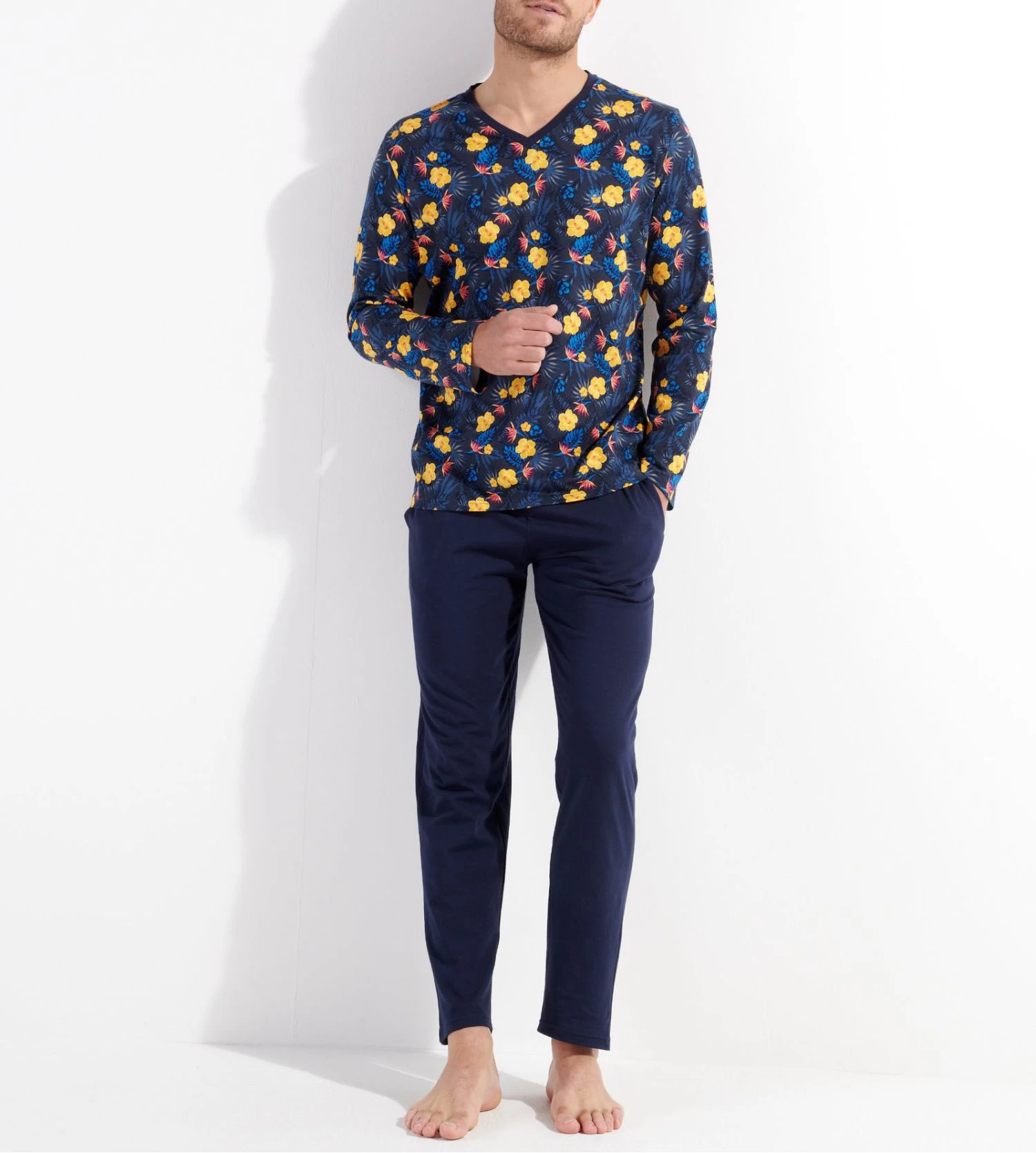 Hom Pyjama Long LUCKY Navy Print – Ensemble de Nuit en Coton Jersey à Imprimé Floral 3 Hom Pyjama Long LUCKY Navy Print – Ensemble de Nuit en Coton Jersey à Imprimé Floral