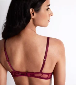 Aubade Soutien Gorge Triangle Plunge Magnetic Spell Crimson Red 15 Aubade Soutien Gorge Triangle Plunge Magnetic Spell Crimson Red -Lingerie Sipp magnetic spell sg triangle plunge crimson red 5