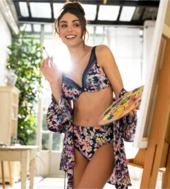 Antigel Mille Pétales Aquarelle Navy Floral – Soft Viscose Short Robe 11 Antigel Mille Pétales Aquarelle Navy Floral – Soft Viscose Short Robe -Lingerie Sipp mille petales veste petales aquarelle 2