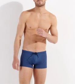 Hom Boxer de Bain Morny Navy Blue Geometric Print – Classic Cut Swim Trunks -Lingerie Sipp morny boxer bain i0ra navy print bleu 5