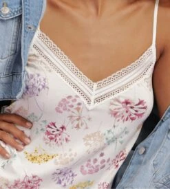 Antigel Souffle Fleuri Souffle Pastel – Nuisette à Bretelles et Dentelle Nacrée -Lingerie Sipp nuisette souffle fleuri 2