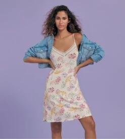 Nuisette à Bretelles Fines Souffle Fleuri Souffle Pastel