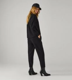 Pantalon à Pinces Noir -Lingerie Sipp pantalon droit pince noir 3