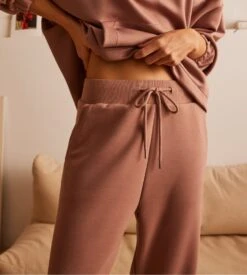 Pantalon De Jogging URBAN Taupe Rose -Lingerie Sipp pantalon jogging ressere taupe rose 1