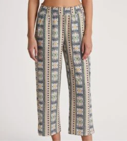 Calida Pantalon Large 7/8 Femme Imprimé Favourites Sun – Dune Beige Coton & Modal 12 Calida Pantalon Large 7/8 Femme Imprimé Favourites Sun – Dune Beige Coton & Modal -Lingerie Sipp pantalon large femme dune beige 4
