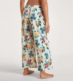 Calida Favourites Fruits Pantalon 7/8 Star White – Bas de Pyjama Imprimé en Coton et Tencel -Lingerie Sipp pantalon pour femme 910 star white 4