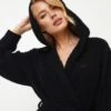 Peignoir à Bouclette Femme Rory Noir -Lingerie Sipp peignoir capuche bouclette noir