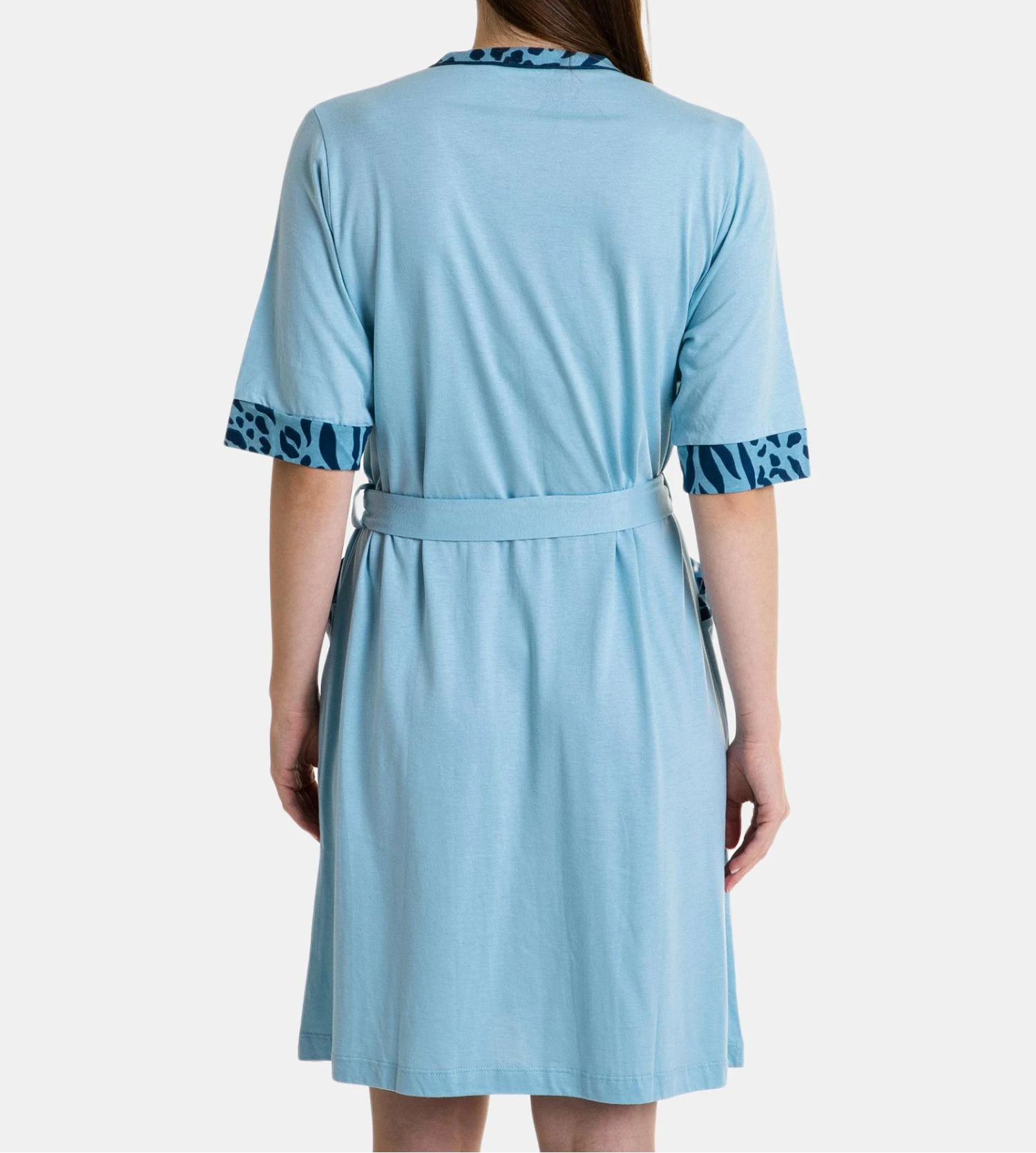 Massana Peignoir Femme Bleu Huile avec Bordures Imprimé Animal – Robe de Chambre d'Été Manches 3/4 5 Massana Peignoir Femme Bleu Huile avec Bordures Imprimé Animal – Robe de Chambre d'Été Manches 3/4 – Image 3