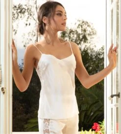 Lise Charmel Princesse Iris Écru Nacre – Caraco en Satin de Soie et Guipure -Lingerie Sipp princesse iris caraco 0199 ecru nacre blanc 9
