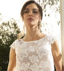 Top en Dentelle Lise Charmel Princesse Iris Écru Nacre - Haut de Luxe en Guipure et Soie 17 Top en Dentelle Lise Charmel Princesse Iris Écru Nacre - Haut de Luxe en Guipure et Soie -Lingerie Sipp princesse iris top crochet 0199 ecru nacre blanc 7